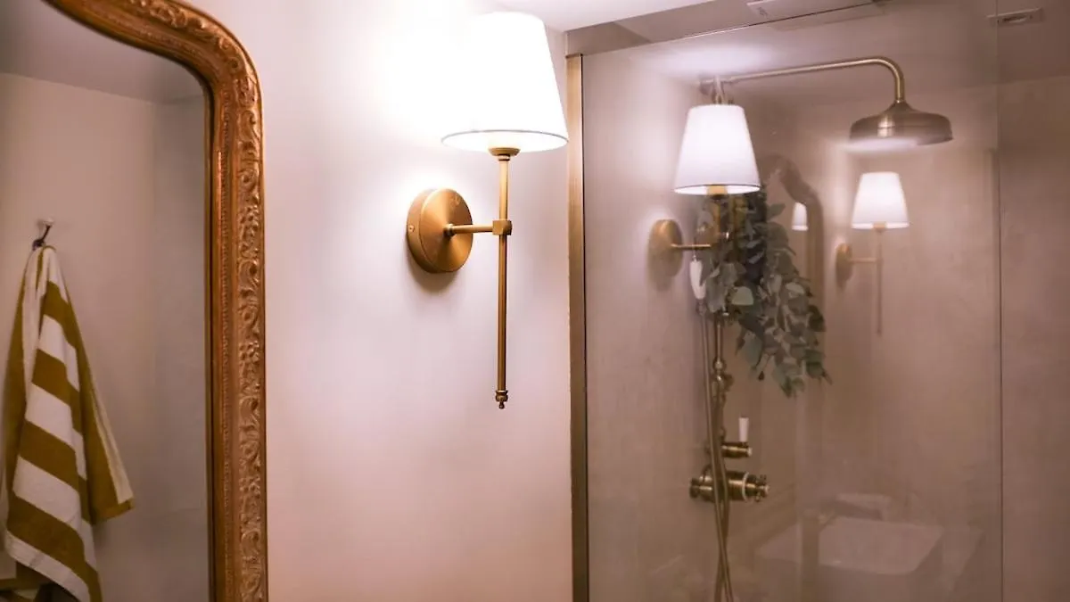 Vendome Parisian Elegance With A Patio Apartment 0*, Paris