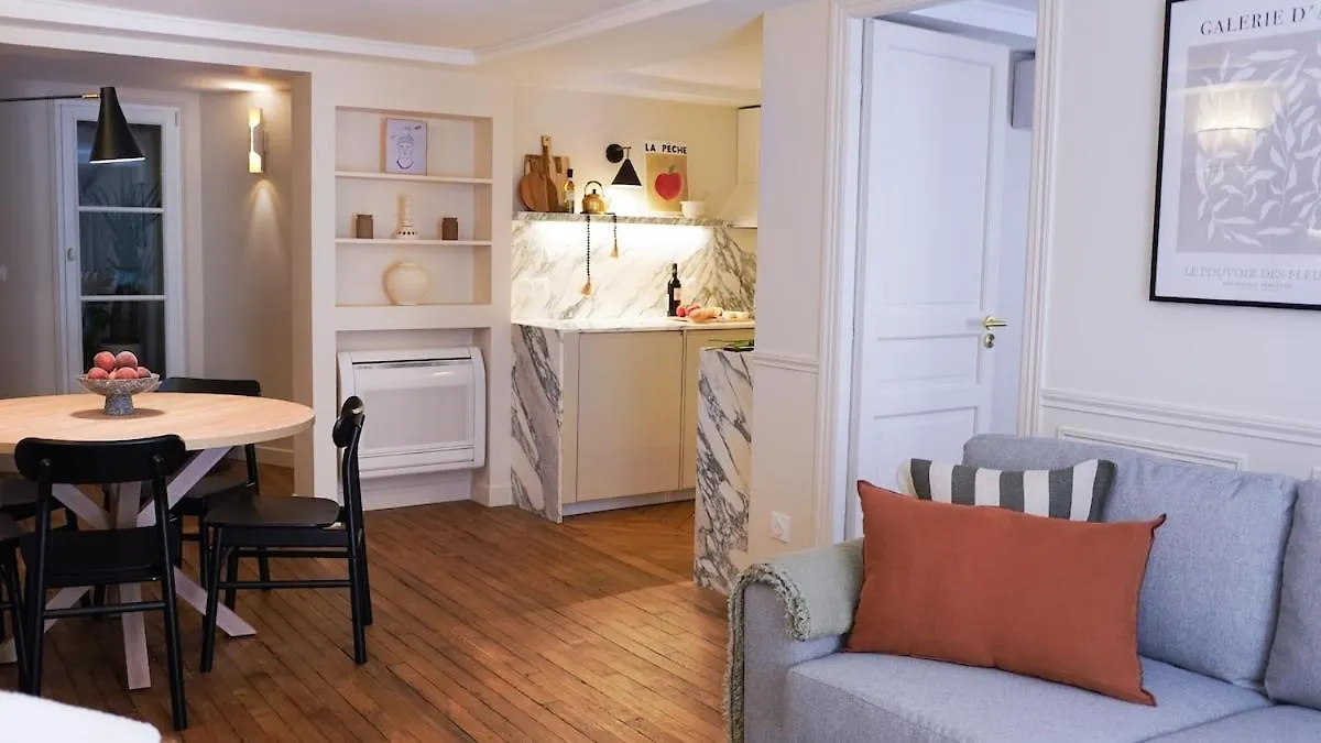 Vendome Parisian Elegance With A Patio Apartment France