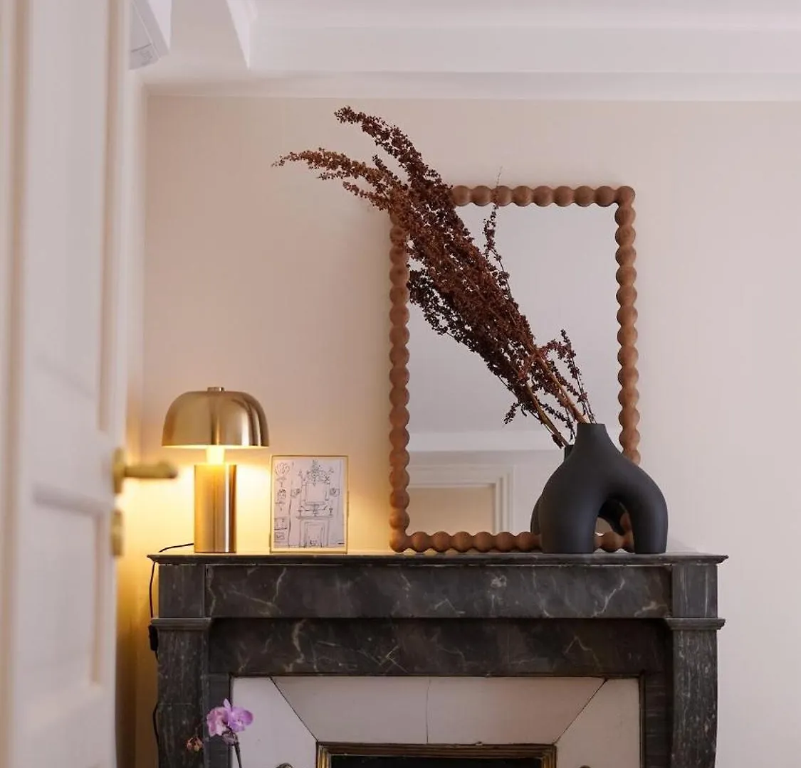 Vendome Parisian Elegance With A Patio Apartment