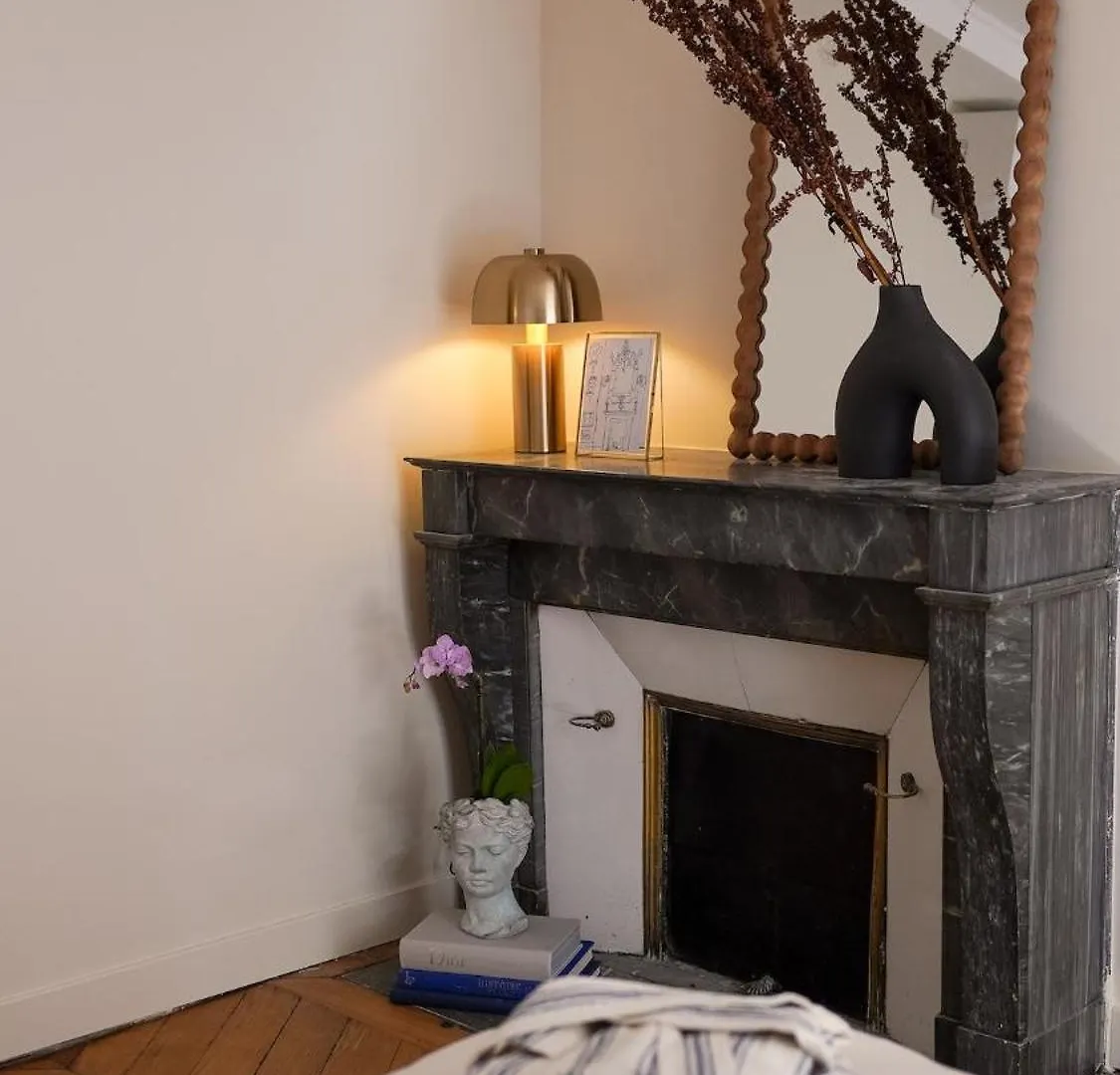 Vendome Parisian Elegance With A Patio Apartment 0*, Paris France